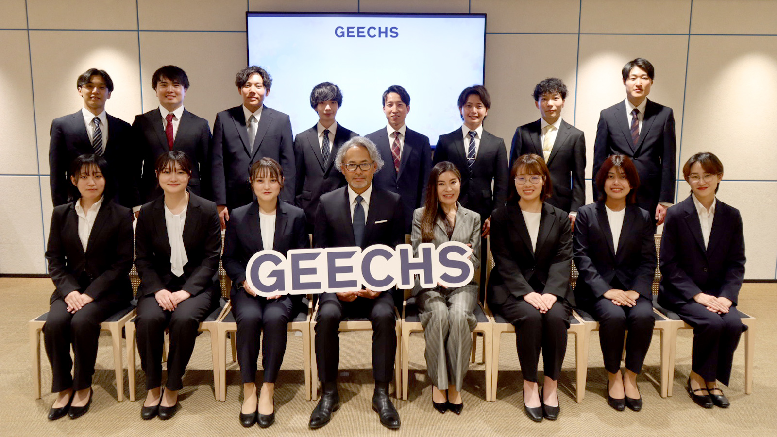 仕事を楽しみ、個性を発揮をしてほしいー2024年度入社式で経営陣が伝えた想い