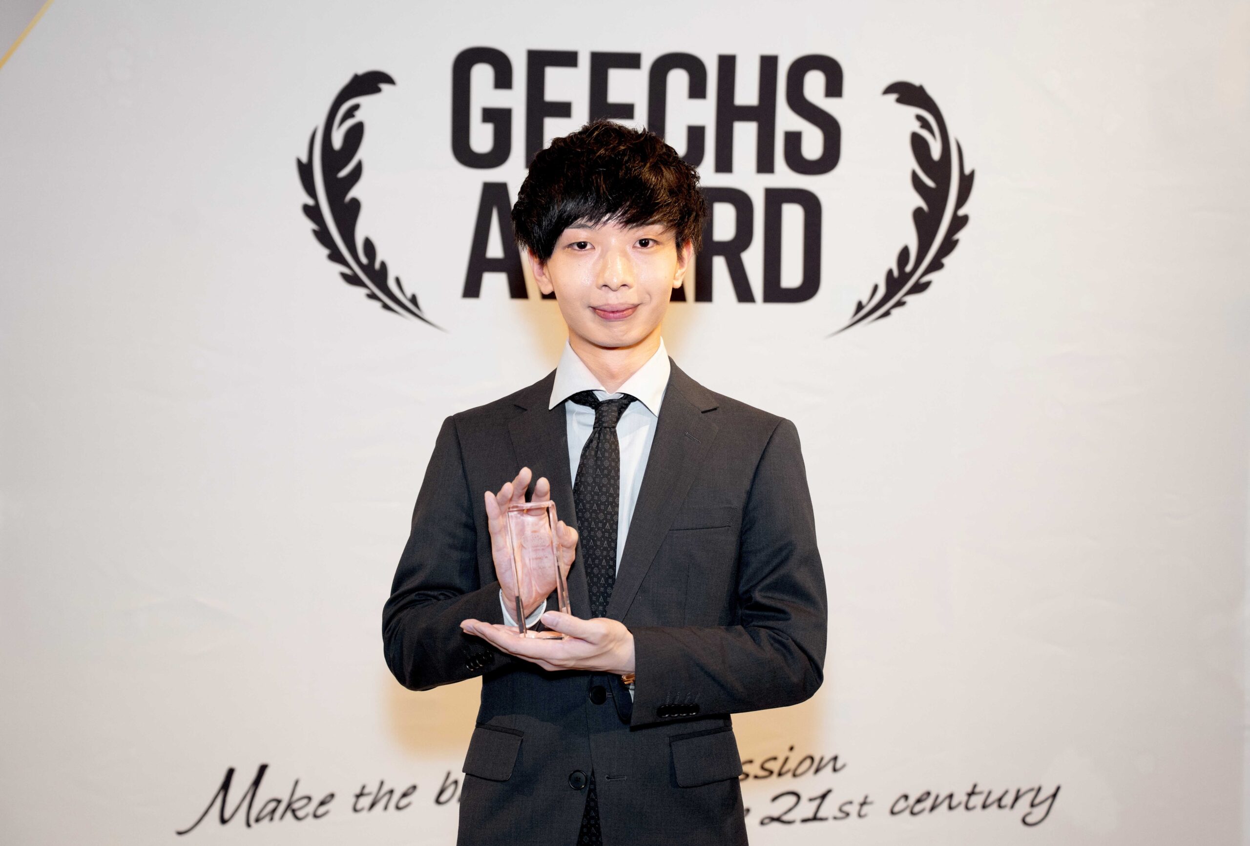 上期の悔しさを糧に「個の数字」と「部門横断プロジェクト」を高い次元で両立 ー2025年度下期Buddy賞受賞 八懸さんインタビュー