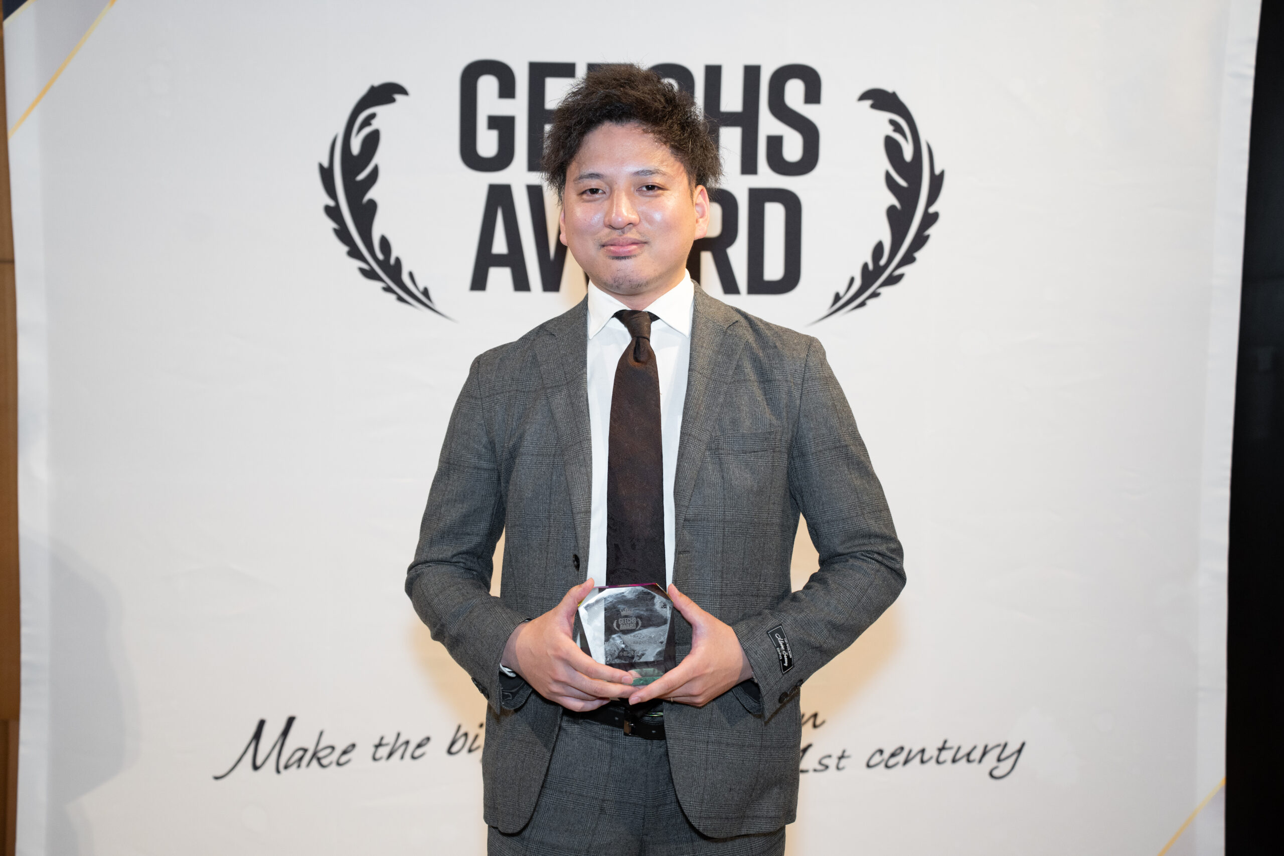 大阪支店の快進撃。AIで事業部の当たり前をアップデートした「戦略」と「執念」 ー2025年度 Best of Manager賞受賞者 小野さんインタビュー